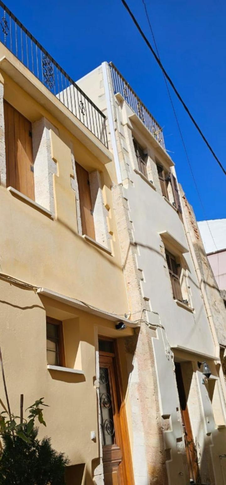 Traditional 3 Story Townhouse ,batta Hanem Holiday home *
